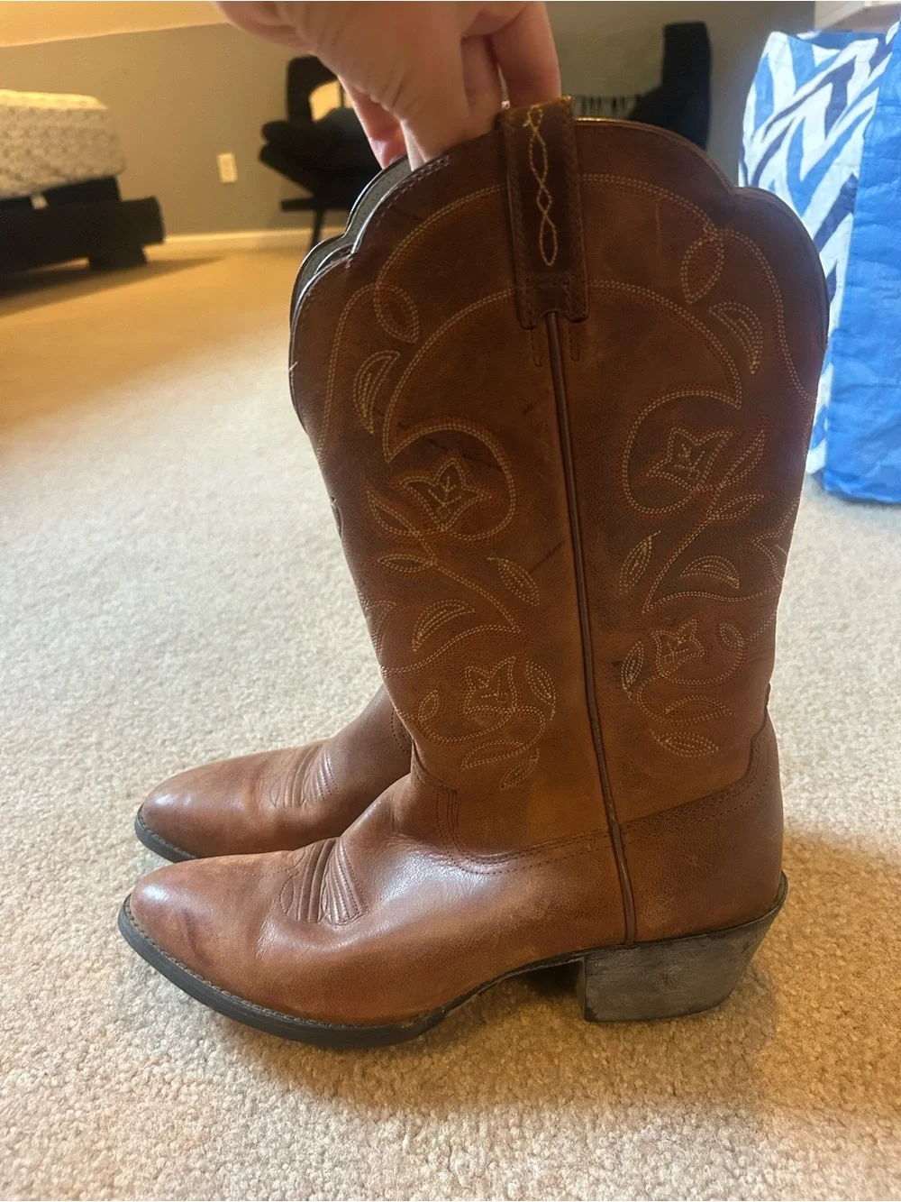 Ariat women’s Brown Leather Cowboy Boots - Picture 2 of 5